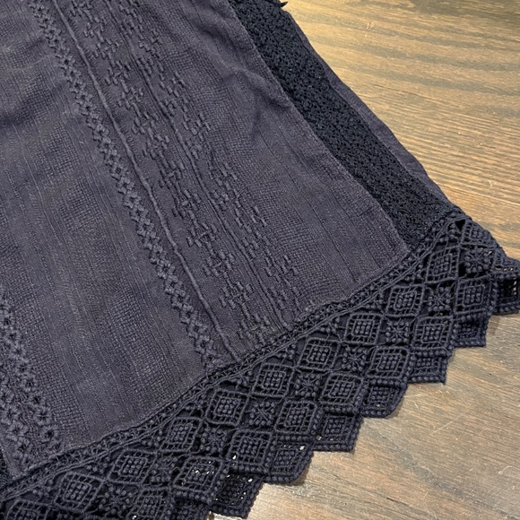 Alice + Olivia Jules Off the Shoulder Navy Top Size Medium - Picture 7 of 9